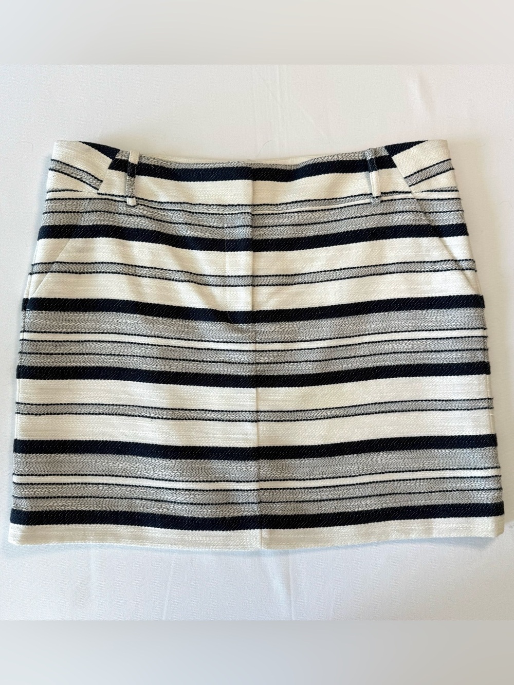 LOFT NWT Navy White Striped Textured‎ Mini Skirt Size 14